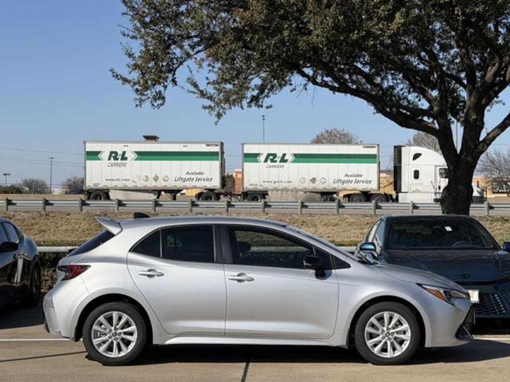 New 2026 Toyota Corolla Hatchback SE Hatchback