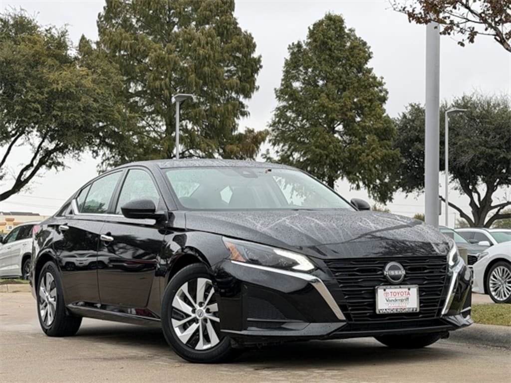 Used 2024 Nissan Altima 2.5 S Sedan
