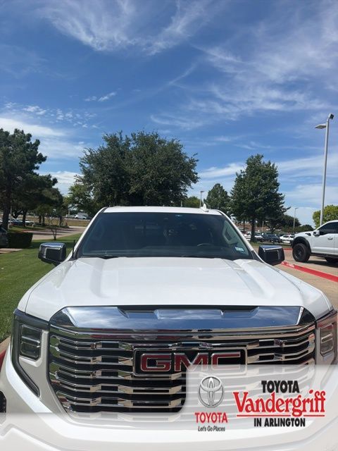 2024 GMC Sierra 4WD Crew Cab Short Box Denali's photo