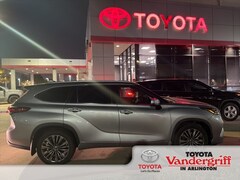 Used 2020 Toyota Highlander Platinum SUV Arlington