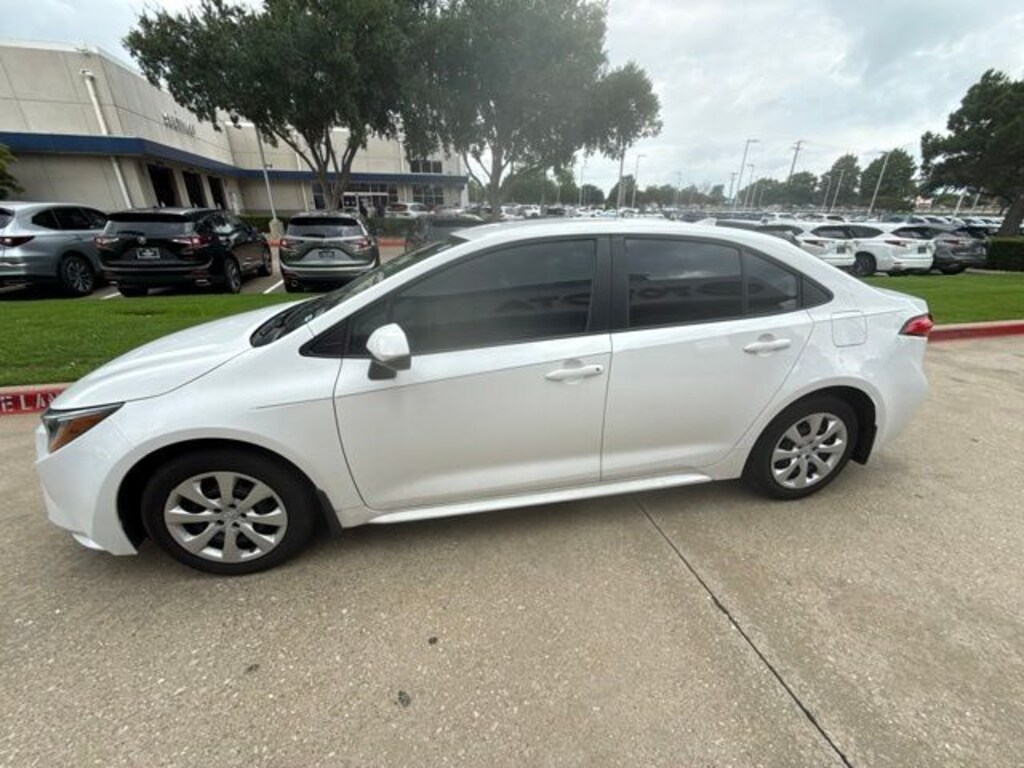 Used 2025 Toyota Corolla LE Sedan