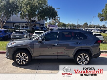 2019 Toyota RAV4 Limited SUV