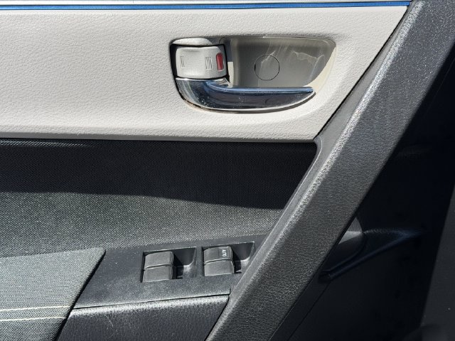 2016 Toyota Corolla LE - Photo 20