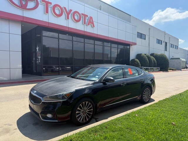 Used 2017 Kia Cadenza Premium with VIN KNALB4J17H5039363 for sale in Arlington, TX
