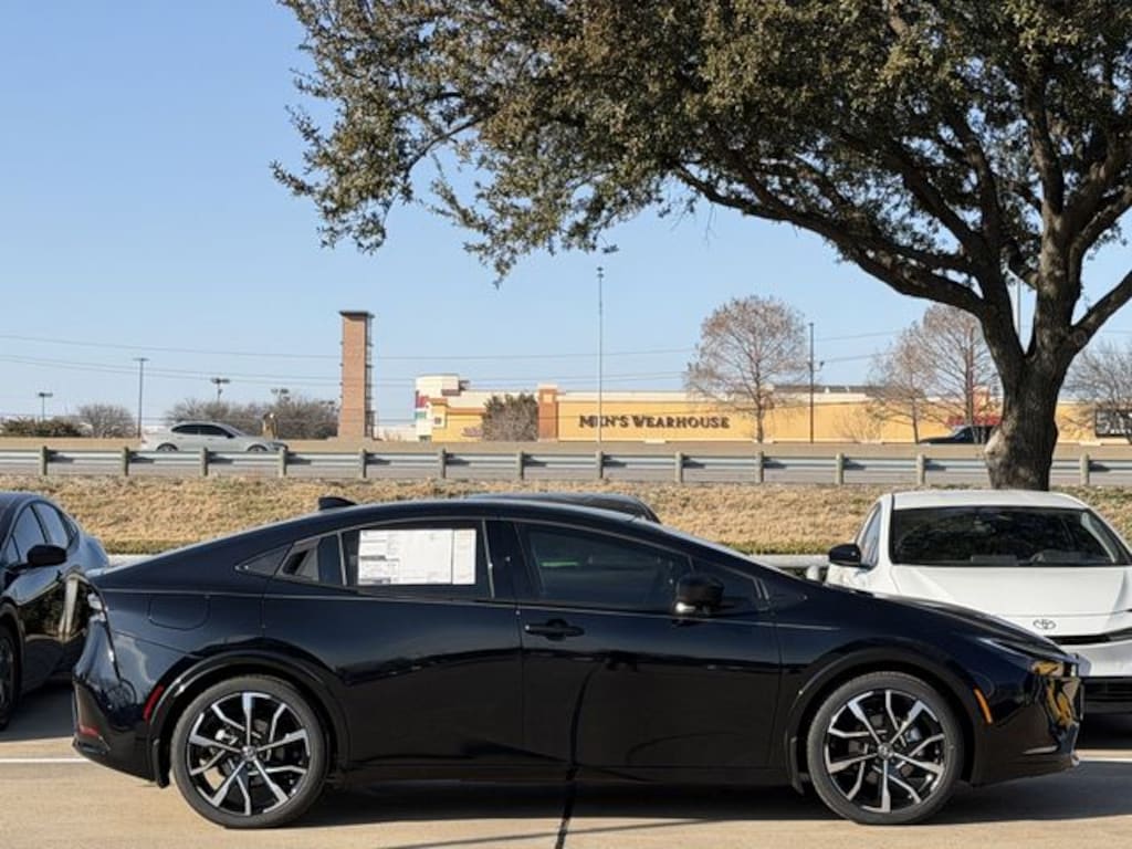 New 2026 Toyota Prius Plug-In Hybrid XSE Hatchback