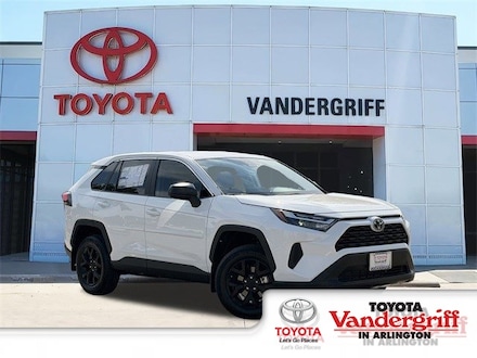 2025 Toyota RAV4 LE SUV