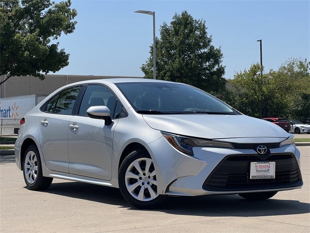Used 2024 Toyota Corolla LE with VIN 5YFB4MDE5RP157570 for sale in Northfield, Minnesota