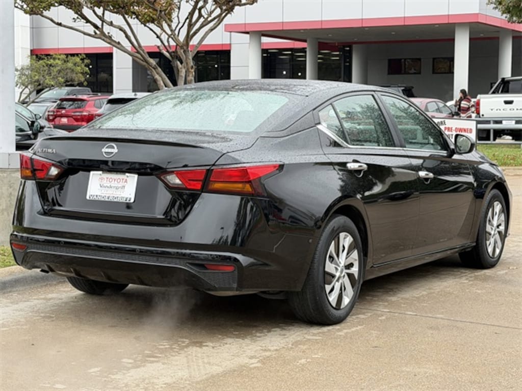 Used 2024 Nissan Altima 2.5 S Sedan