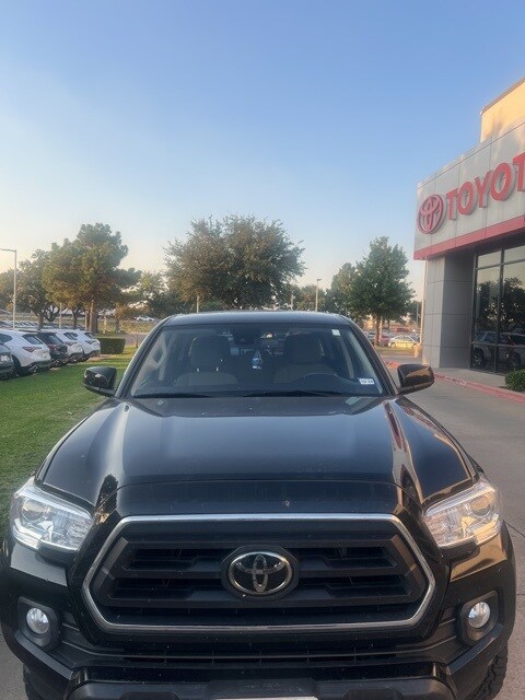 2023 Toyota Tacoma SR5 photo 2