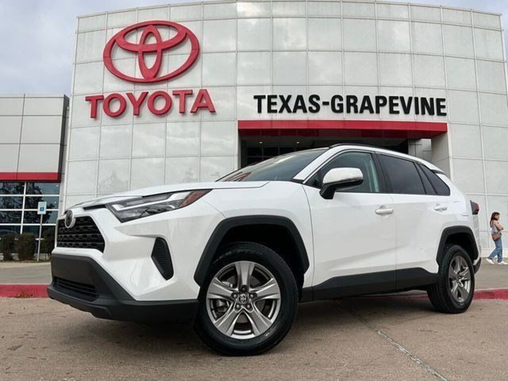 Used 2025 Toyota RAV4 XLE SUV