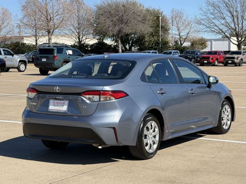 Certified 2025 Toyota Corolla LE Sedan