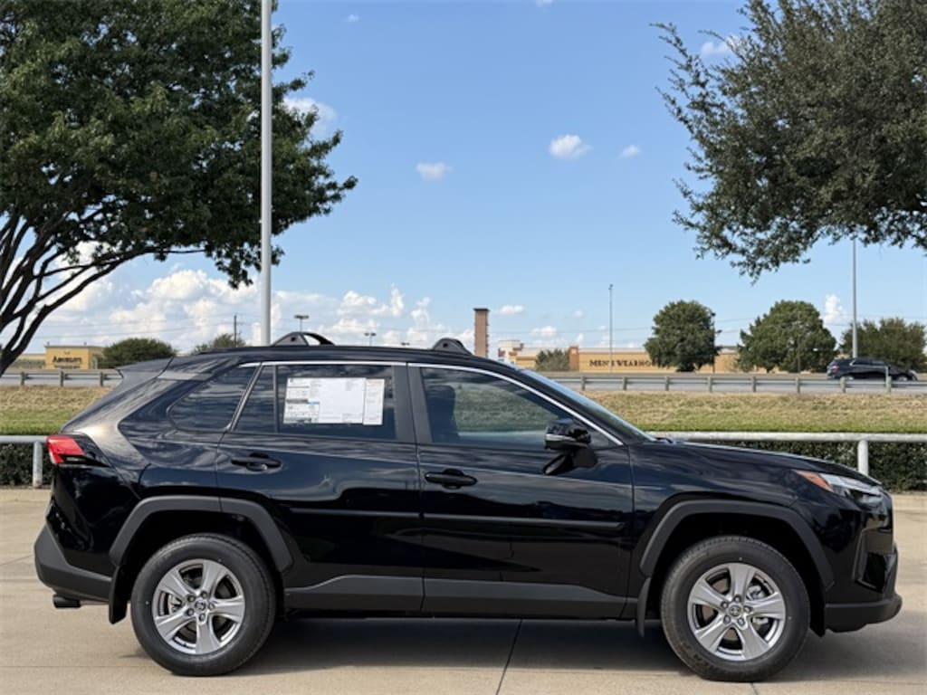 New 2025 Toyota RAV4 XLE SUV