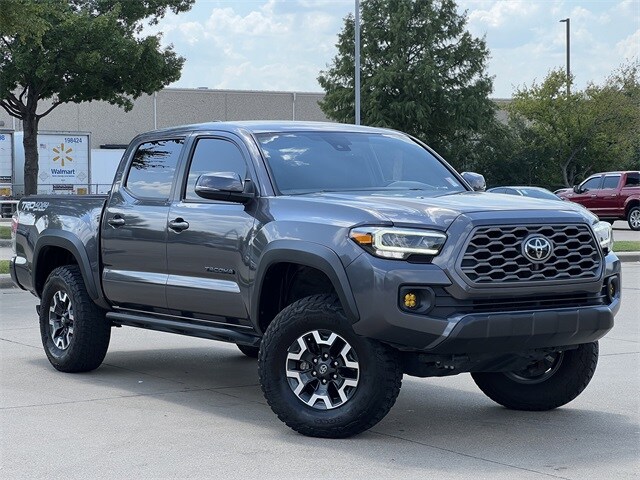 2023 Toyota Tacoma TRD Off-Road photo 2