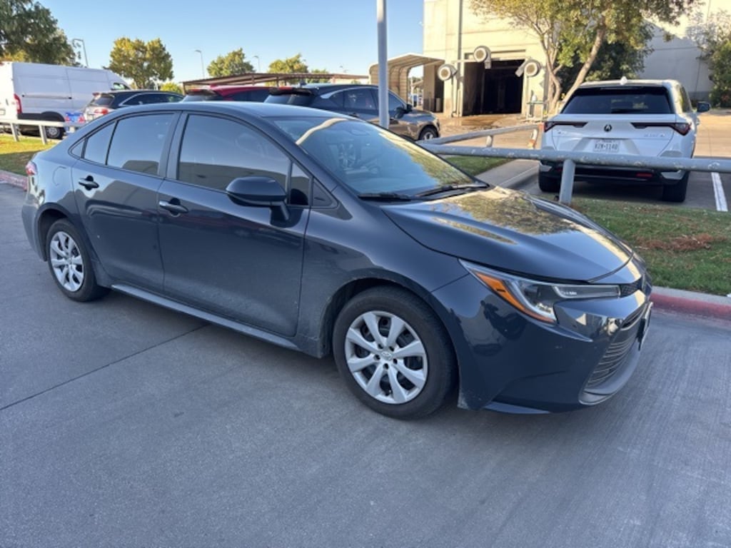 Used 2025 Toyota Corolla LE Sedan