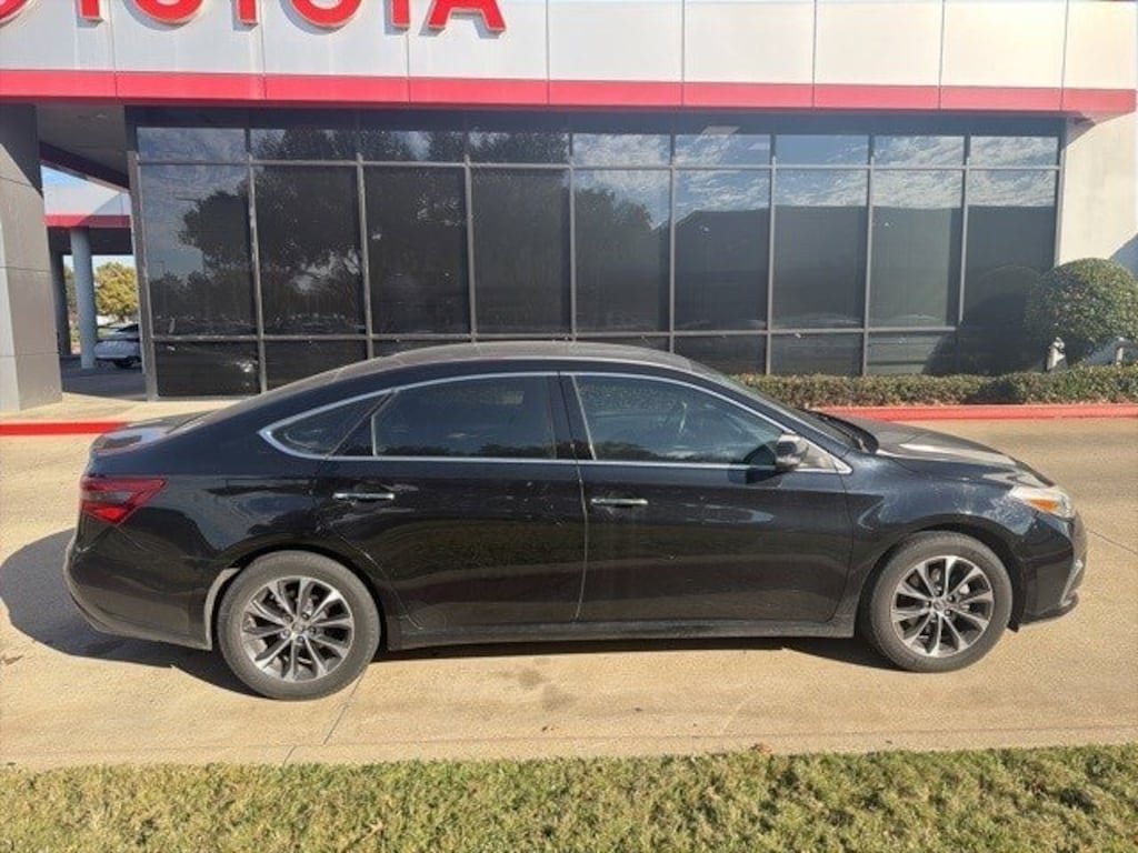 Used 2016 Toyota Avalon XLE Sedan