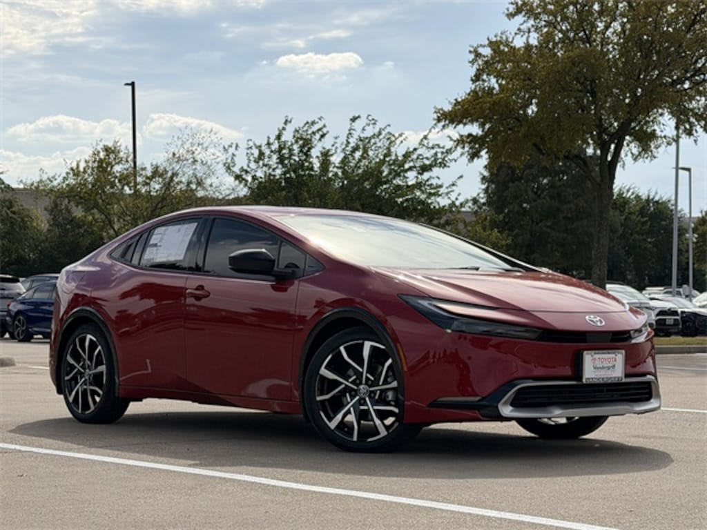 New 2026 Toyota Prius Plug-In Hybrid XSE Hatchback