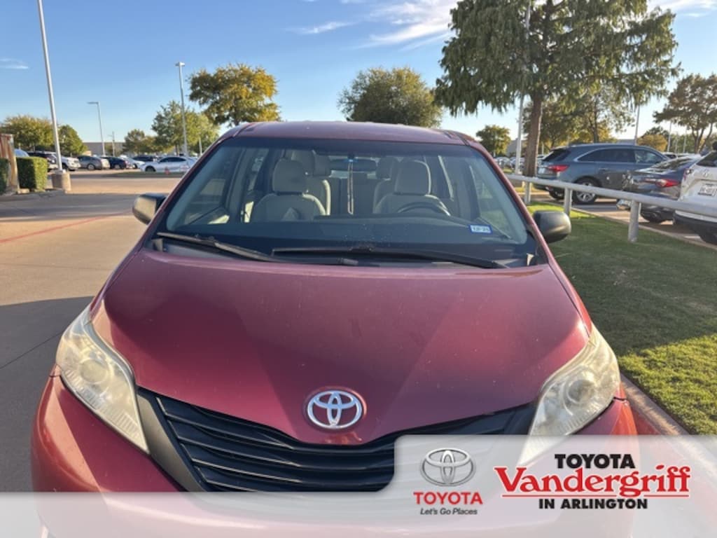 Used 2016 Toyota Sienna L Van