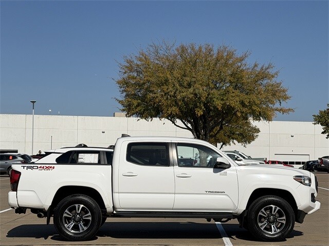 2019 Toyota Tacoma SR5 photo 3