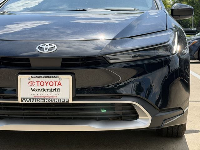 2026 Toyota Prius Plug-in Hybrid SE - Photo 9
