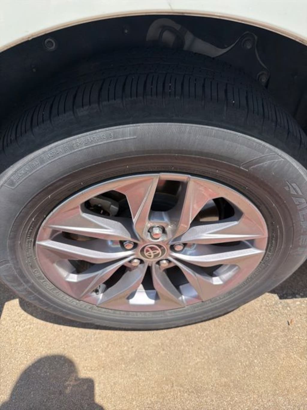 Used 2021 Toyota Sienna XLE Van