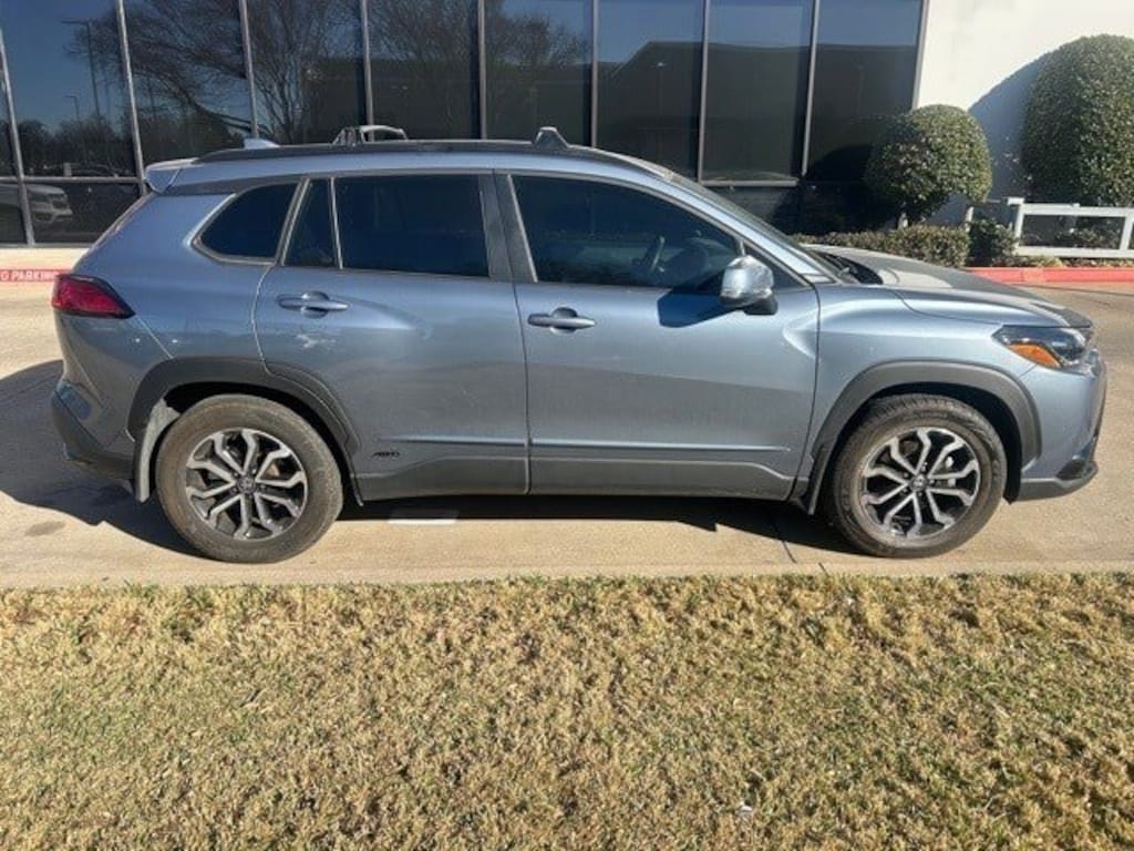 Used 2024 Toyota Corolla Cross Hybrid Hybrid SE SUV