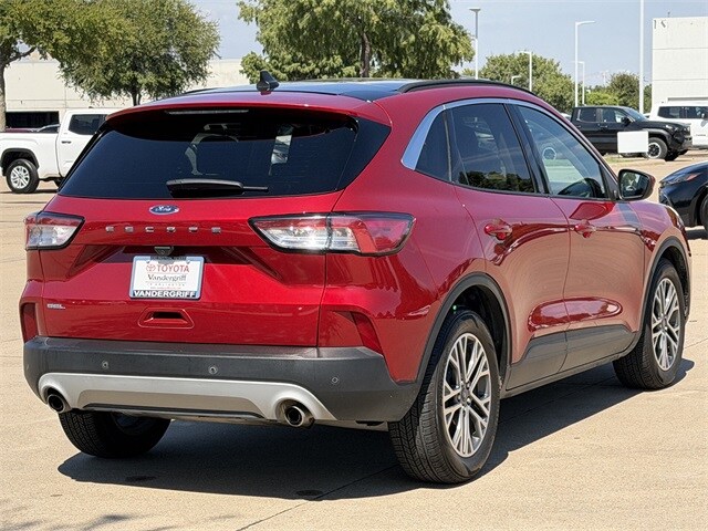 2022 Ford Escape SEL photo 3