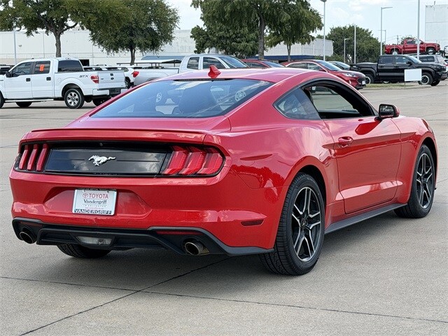 2021 Ford Mustang EcoBoost Premium photo 4