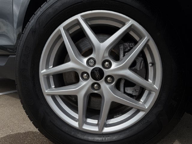 2024 Ford Edge SEL - Photo 9