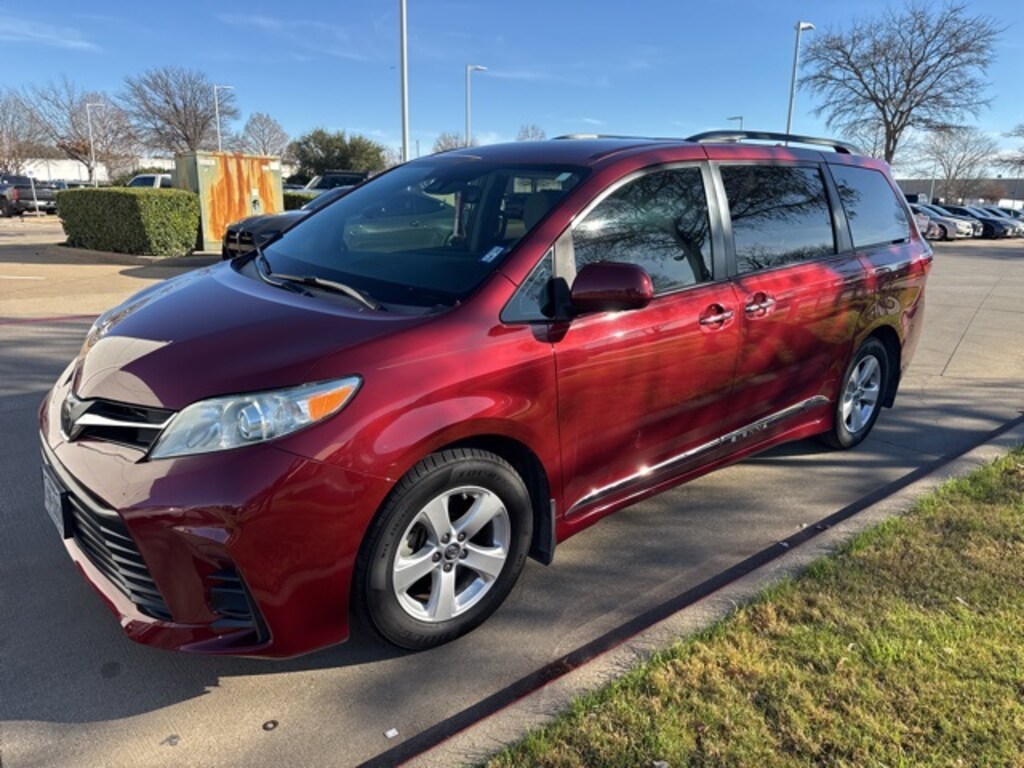 Used 2019 Toyota Sienna LE Van