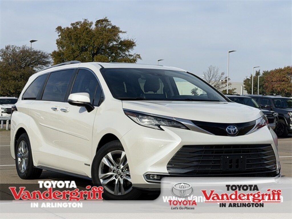 Certified 2021 Toyota Sienna Limited Van