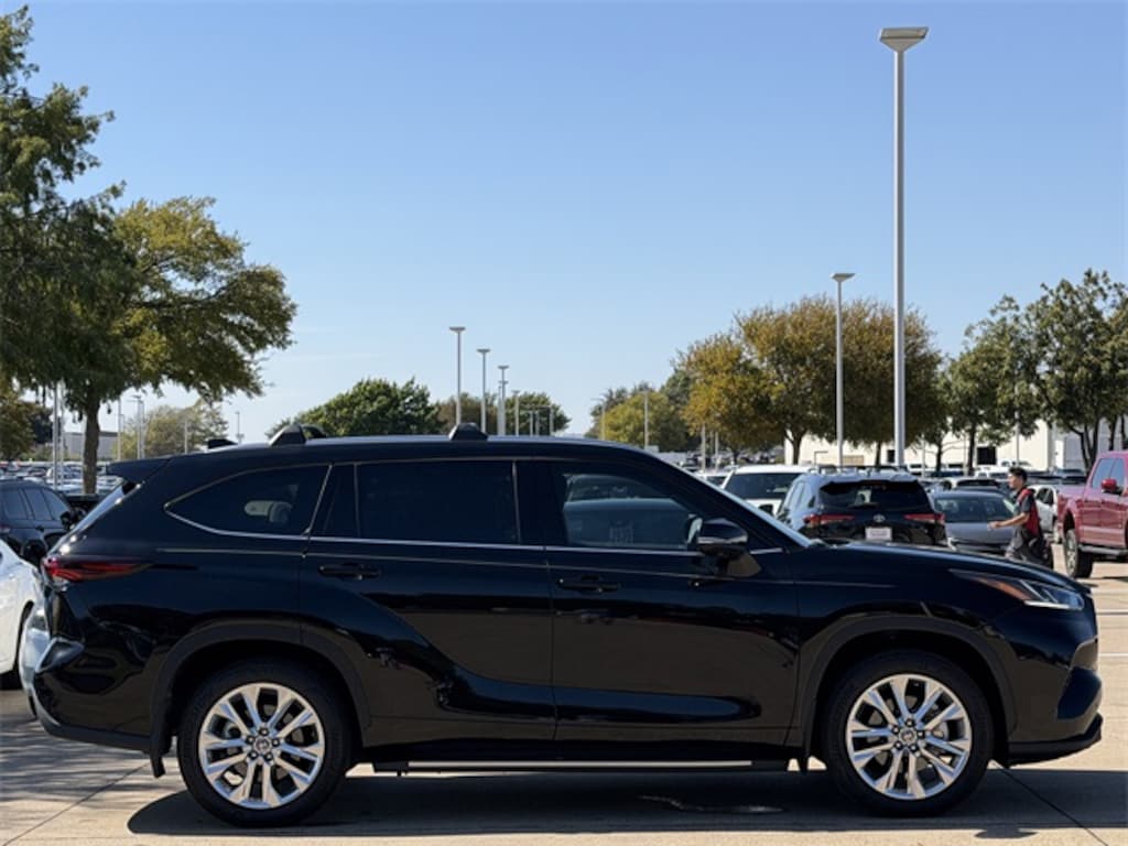 Certified 2025 Toyota Highlander Limited SUV