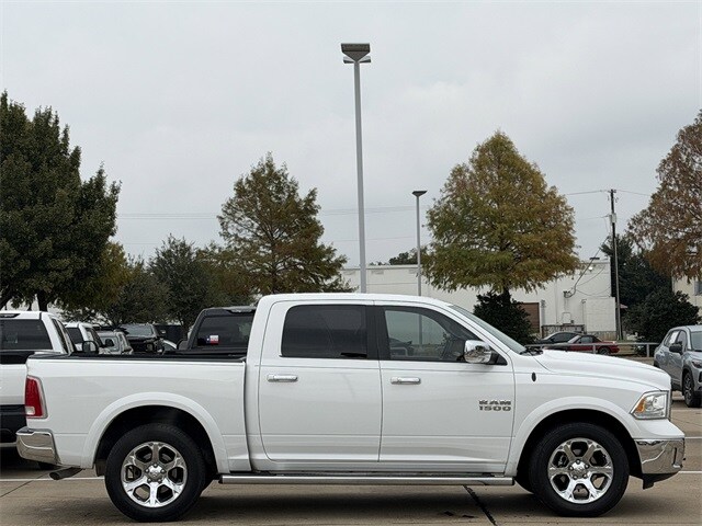 2017 Ram 1500 Laramie photo 3