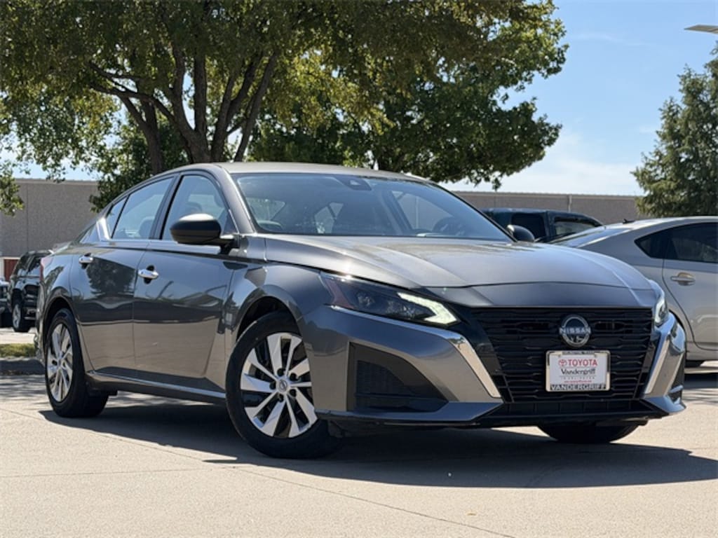 Used 2024 Nissan Altima 2.5 S Sedan