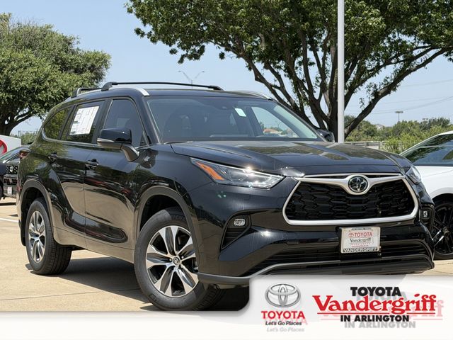 Midnight Black 2026 Toyota Highlander SUV / Crossover All-Wheel Drive 8-Speed Automatic Overdrive