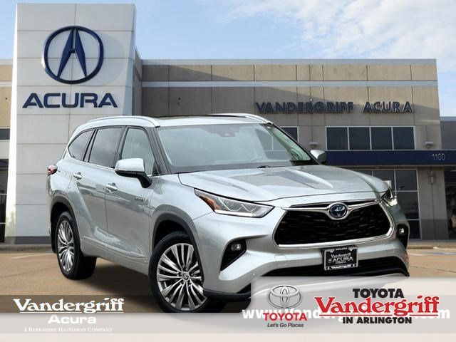 2021 Toyota Highlander Platinum Hybrid 4x4's photo