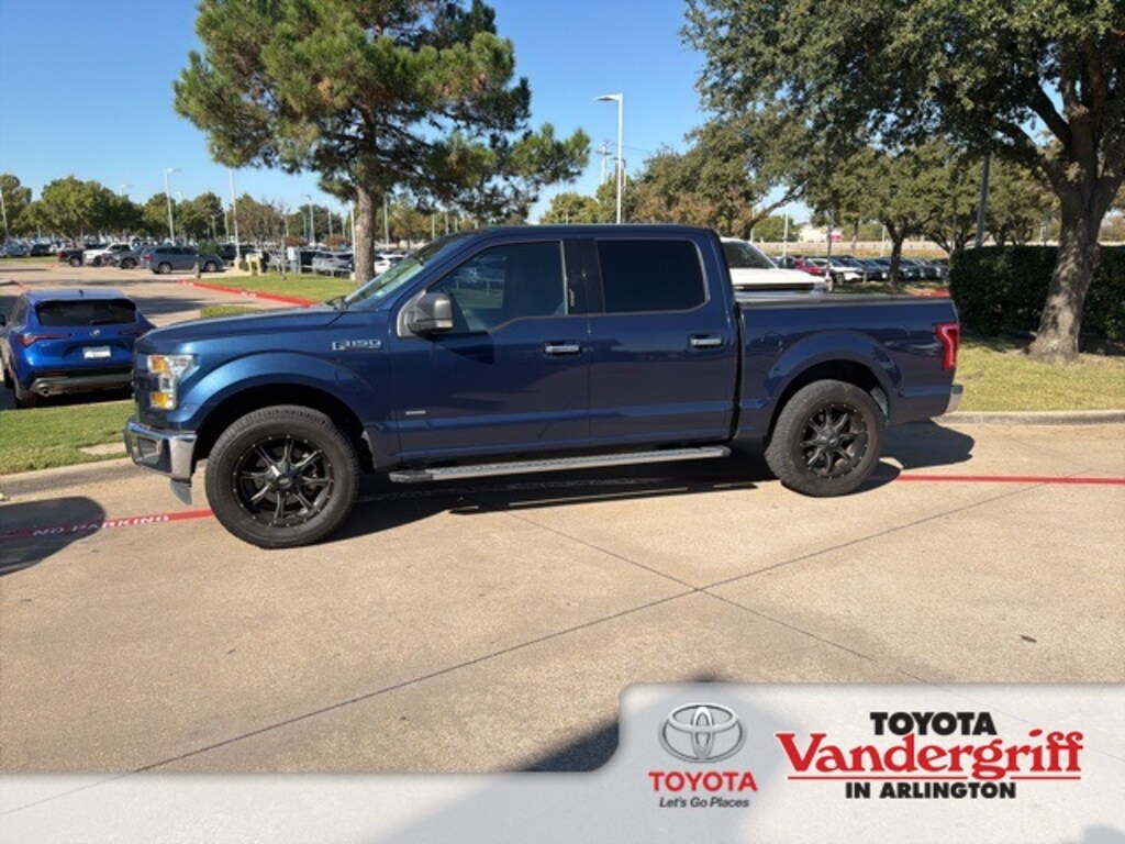 Used 2017 Ford F-150 XLT Truck SuperCrew Cab
