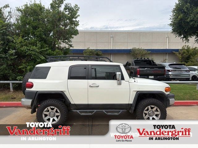 Iceberg 2014 Toyota FJ Cruiser 4WD SUV / Crossover Four-Wheel Drive 5-Speed Automatic