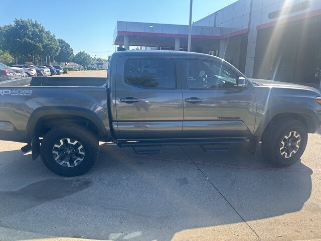 2023 Toyota Tacoma TRD Off-Road photo 4