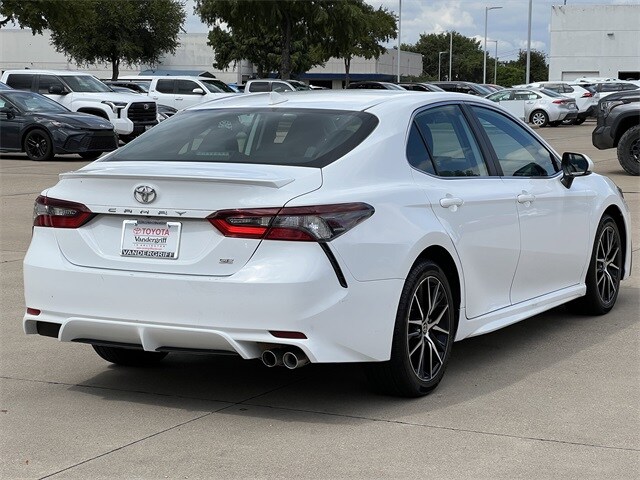 2024 Toyota Camry SE photo 3