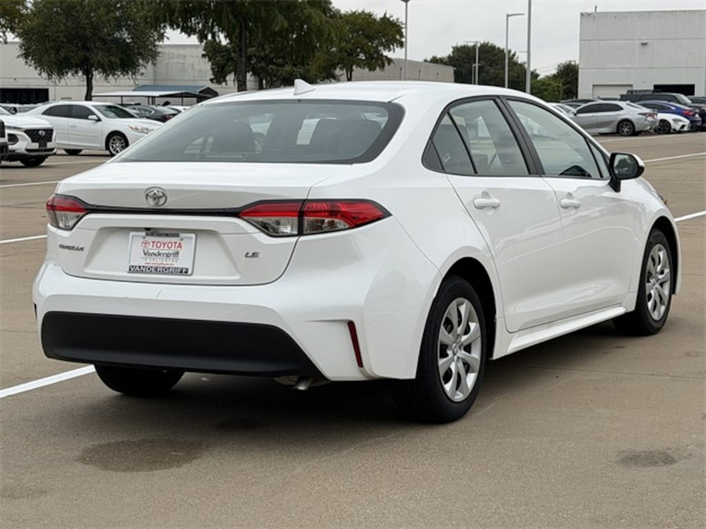Used 2025 Toyota Corolla LE Sedan