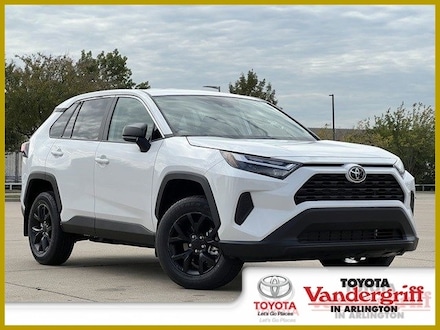 2025 Toyota RAV4 LE SUV