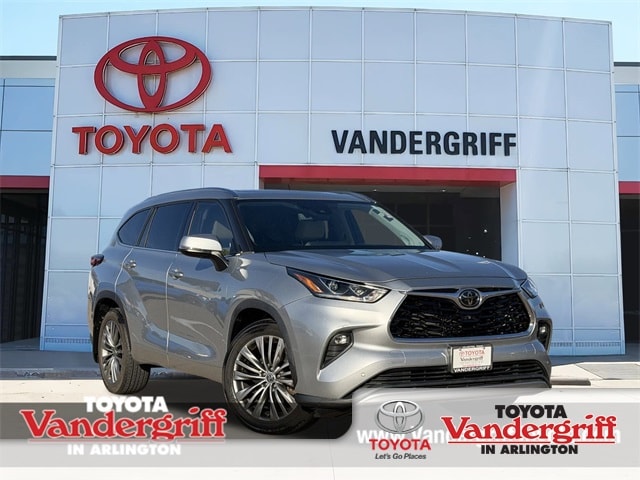 2020 Toyota Highlander Platinum's photo