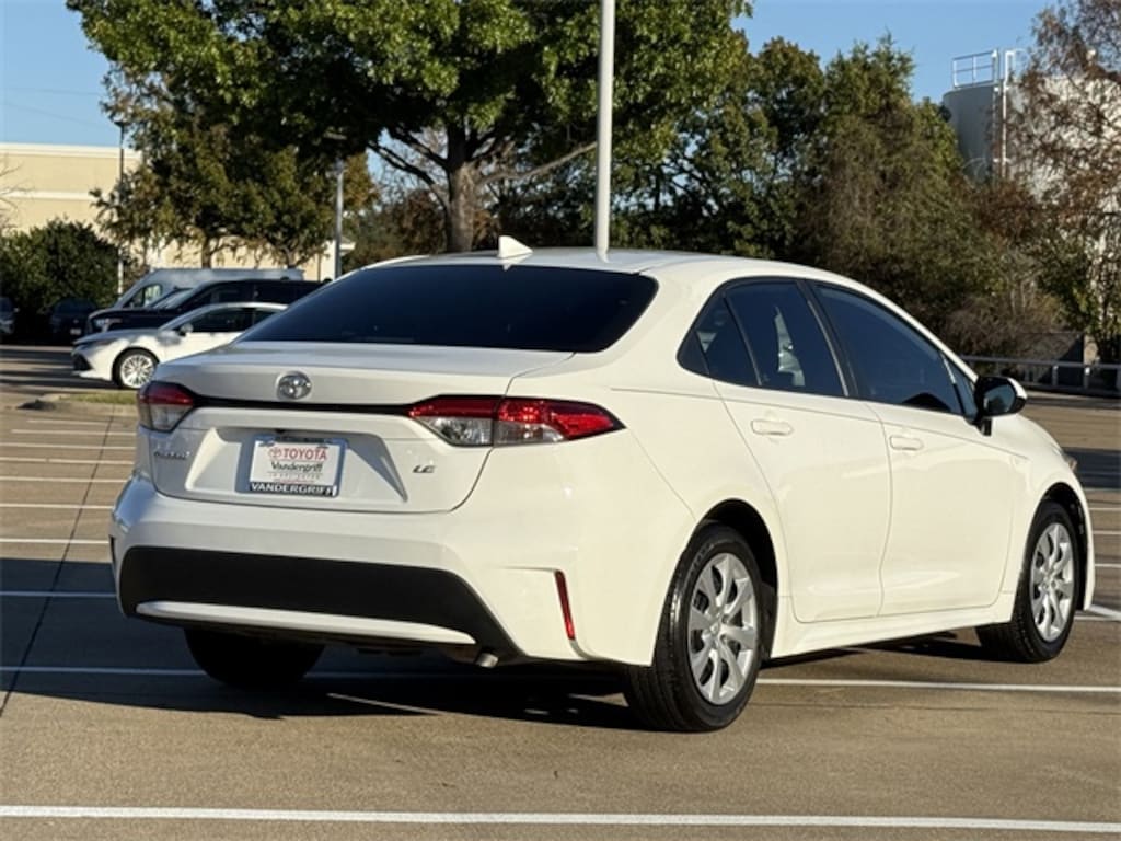 Certified 2021 Toyota Corolla LE Sedan