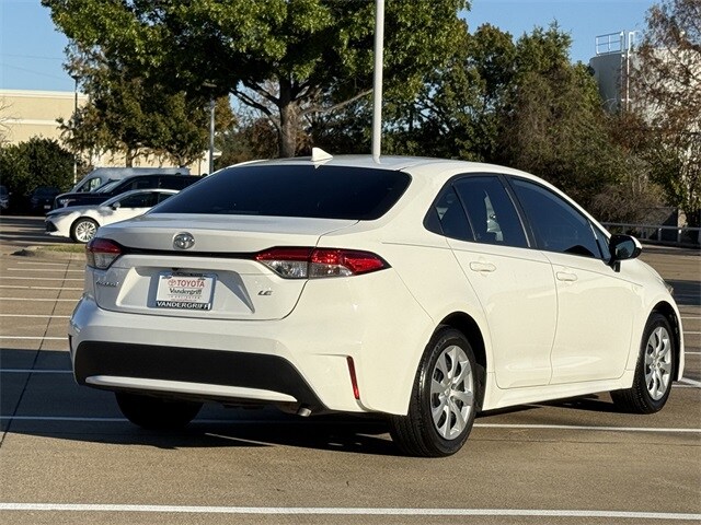 2021 Toyota Corolla LE photo 4