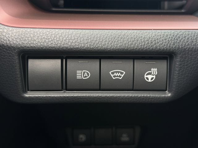 2026 Toyota Prius Plug-in Hybrid SE - Photo 21