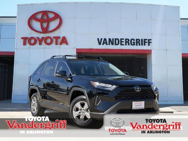 Used 2025 Toyota RAV4 XLE SUV Arlington