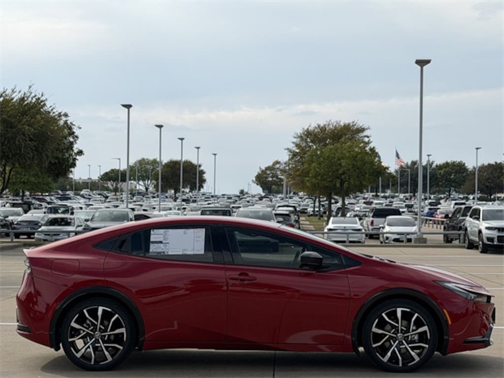 New 2026 Toyota Prius Plug-In Hybrid XSE Hatchback