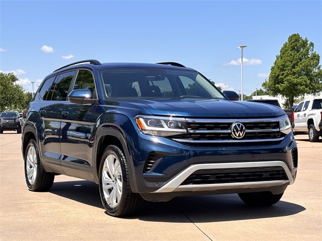 Used 2022 Volkswagen Atlas SE w/Tech with VIN 1V2JR2CA7NC547880 for sale in Arlington, TX