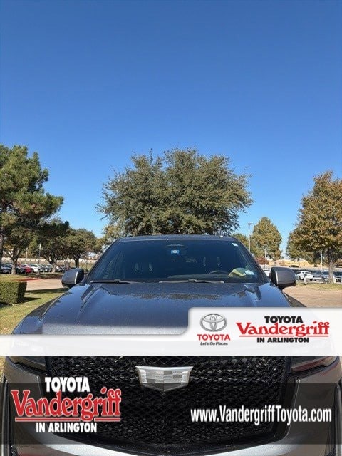 2022 Cadillac Escalade Sport Platinum's photo