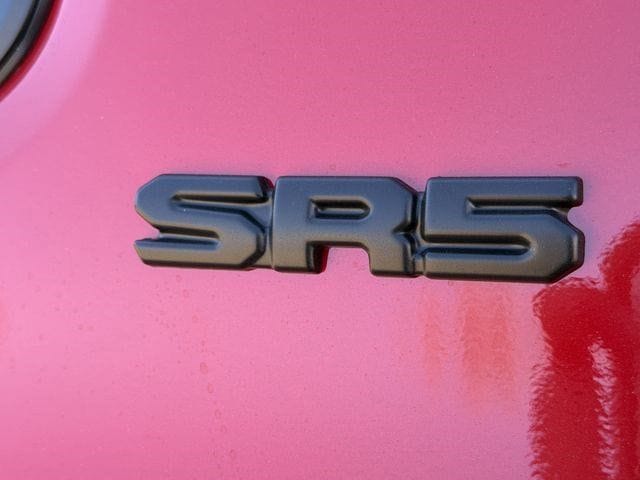 2026 Toyota Tacoma SR5 - Photo 9